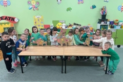 36e947d9-9504-43b6-9a3a-6c3ff301ce42