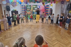 e90dc02b-aea0-4215-acb1-9dfef2554cf2