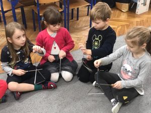 ORKIESTRA "SŁONECZKA"  - muzykowanie na instrumentach