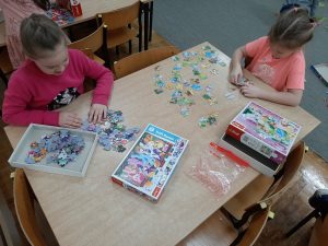 Dzień Puzzli - rozwijamy koncentrację i logiczne myślenie