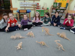 W świecie dinozaurów- poznajemy prehistoryczne zwierzęta