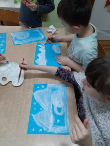 W krainie śniegu i lodu - malowanie farbami 
