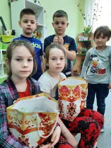  Urodziny Karoliny i Kingi- życzymy Wszystkiego Najlepszego, dużo zdrowia i spełnienia marzeń!!! - gr V Żabki 