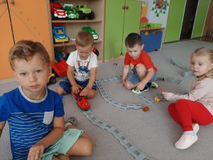Budujemy ulicę- poznajemy użytkowników ruchu drogowego